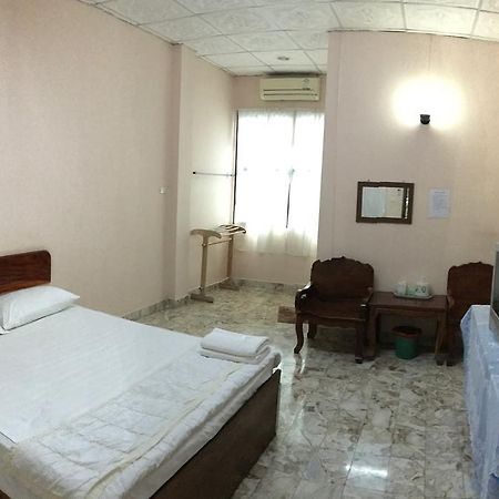 99 Inn Hotel Pak Chong Екстериор снимка